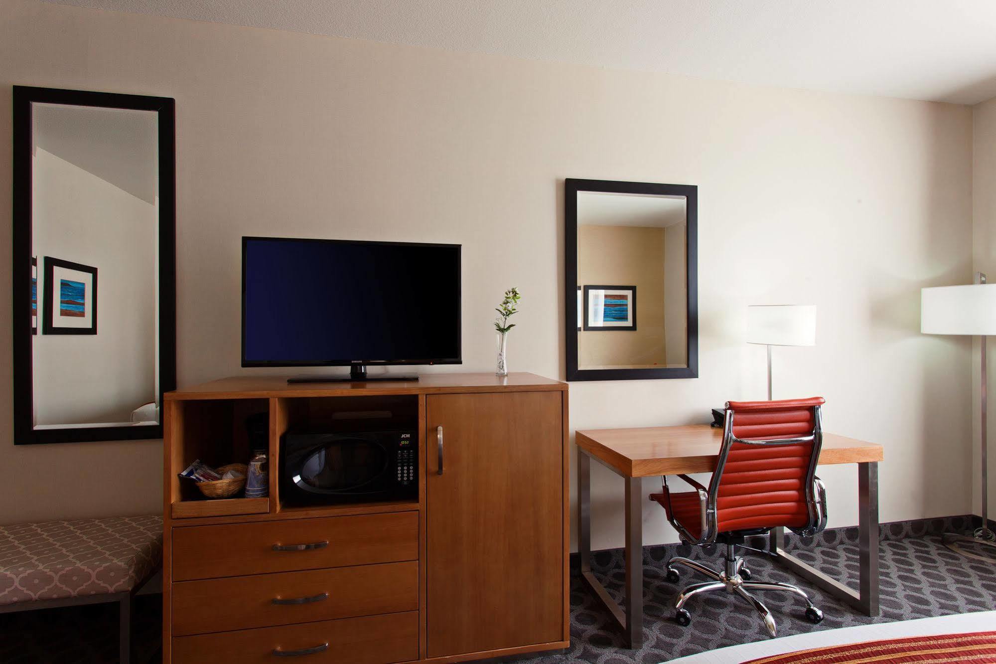 Holiday Inn Express North Hollywood - Burbank Area By Ihg Los Angeles Exterior foto